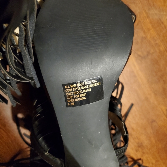 Shoes - Picture 6 of 6